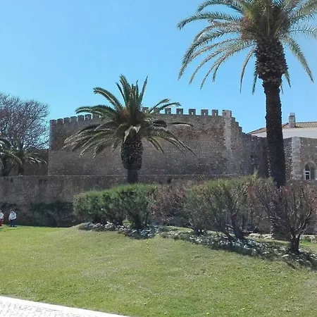 With One Bedroom In Lagos, With Wonderful Sea View, Furnished Terra... Лагуш